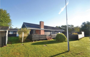 3 Bedroom Beautiful Home In Grenaa